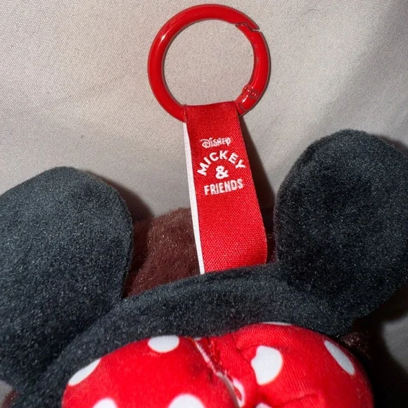 Popmart Minnie’s Balloon plush keychain - Picture 3 of 3